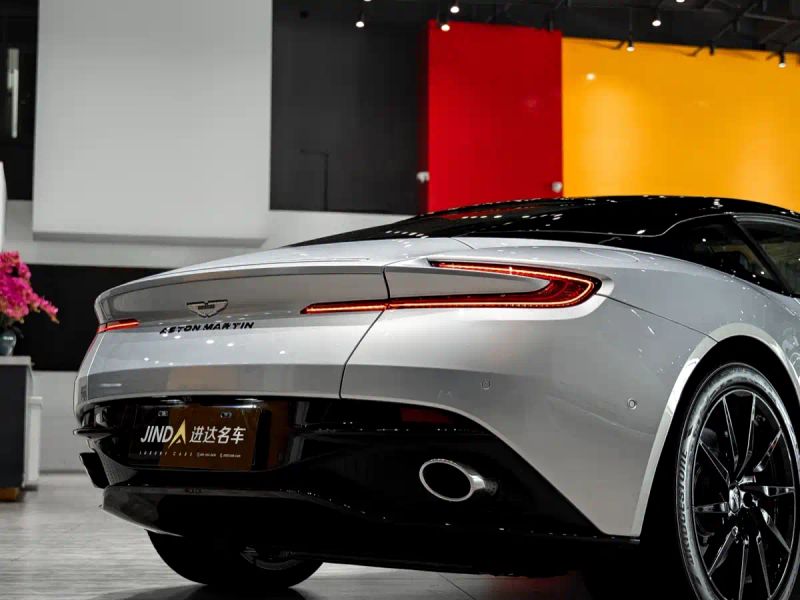 Aston-martin aston-martin-db11