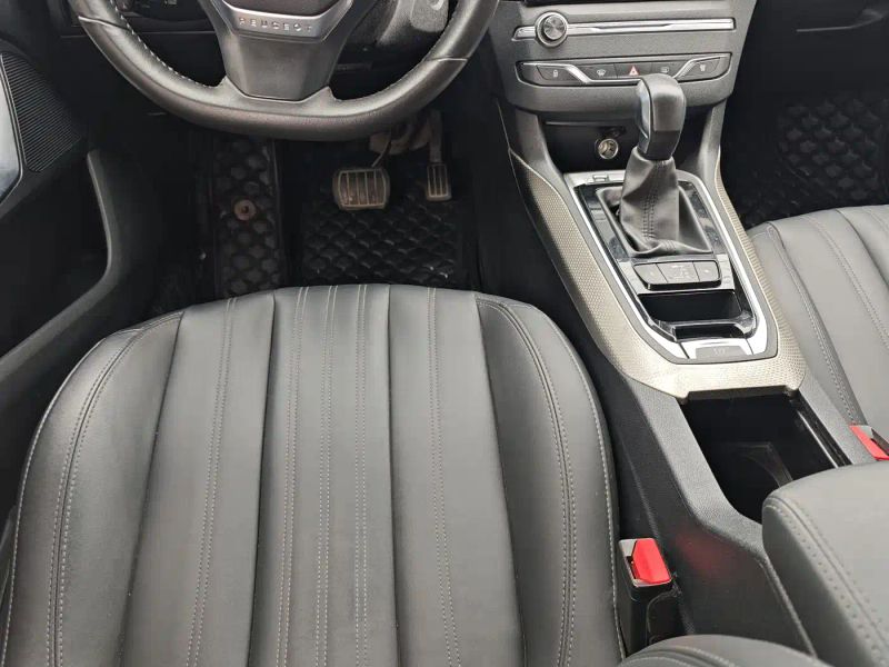 Peugeot peugeot_408