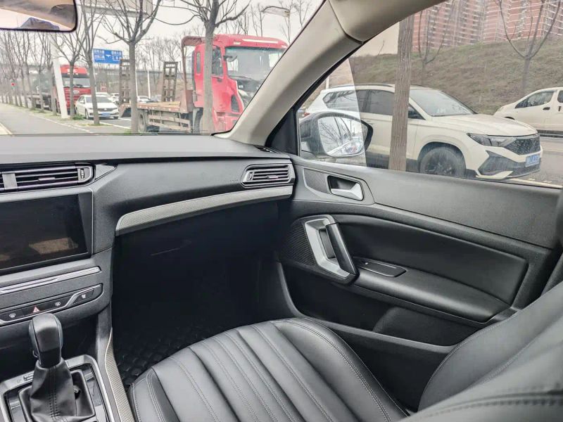 Peugeot peugeot_408