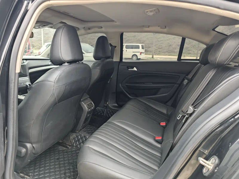 Peugeot peugeot_408