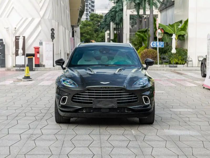 Aston-martin dbx