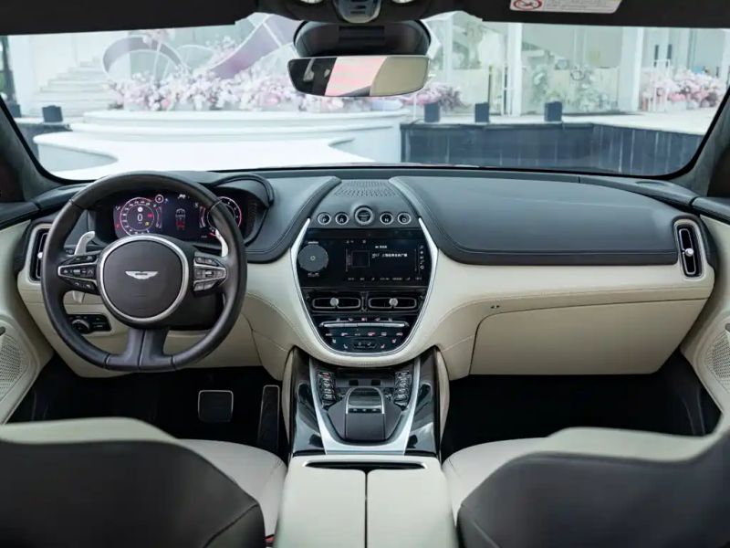 Aston-martin dbx