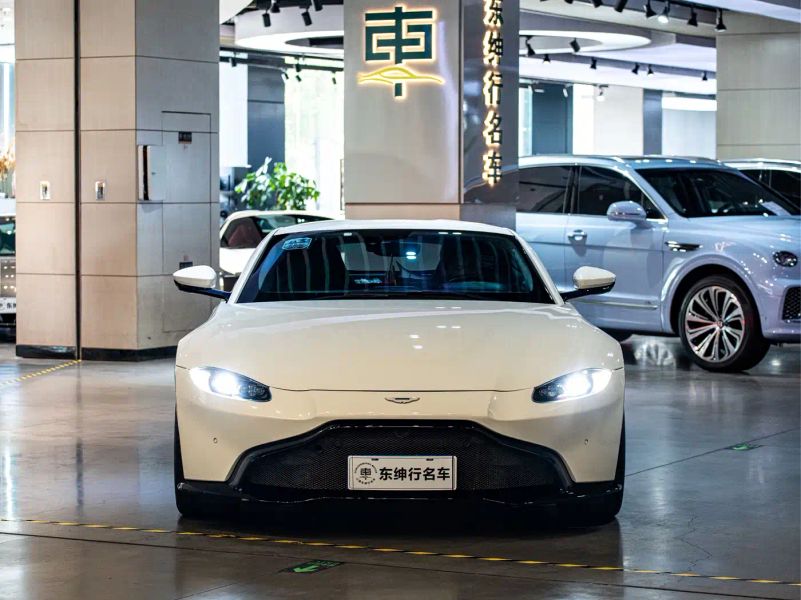 Aston-martin vantage