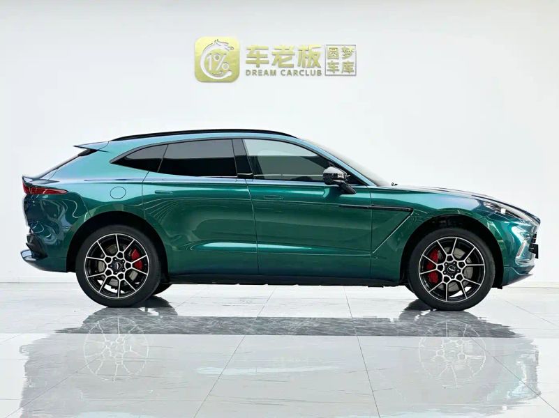 Aston-martin dbx