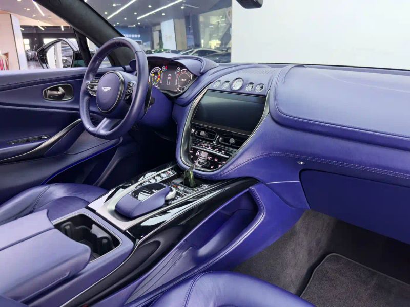 Aston-martin dbx