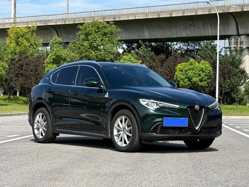 giulia stelvio