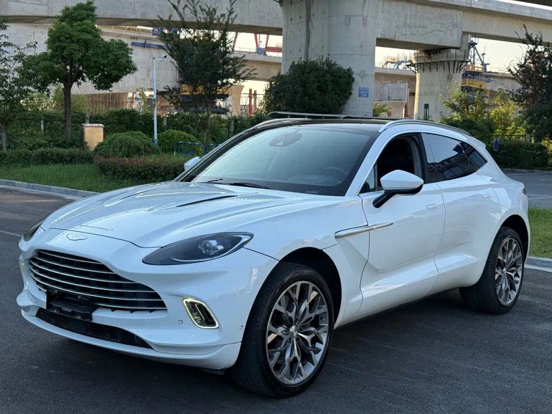 Aston-martin dbx