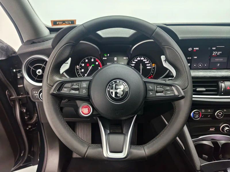 giulia stelvio