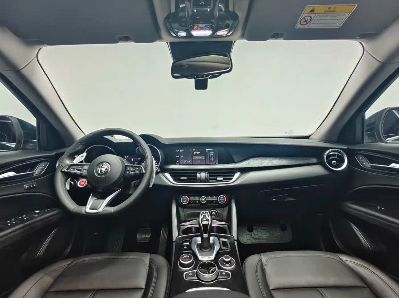 giulia stelvio