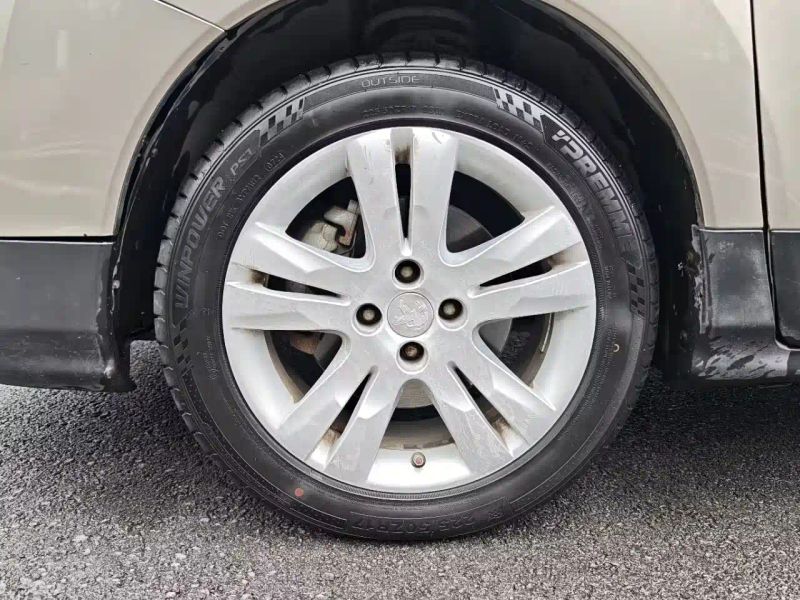 Peugeot peugeot_3008