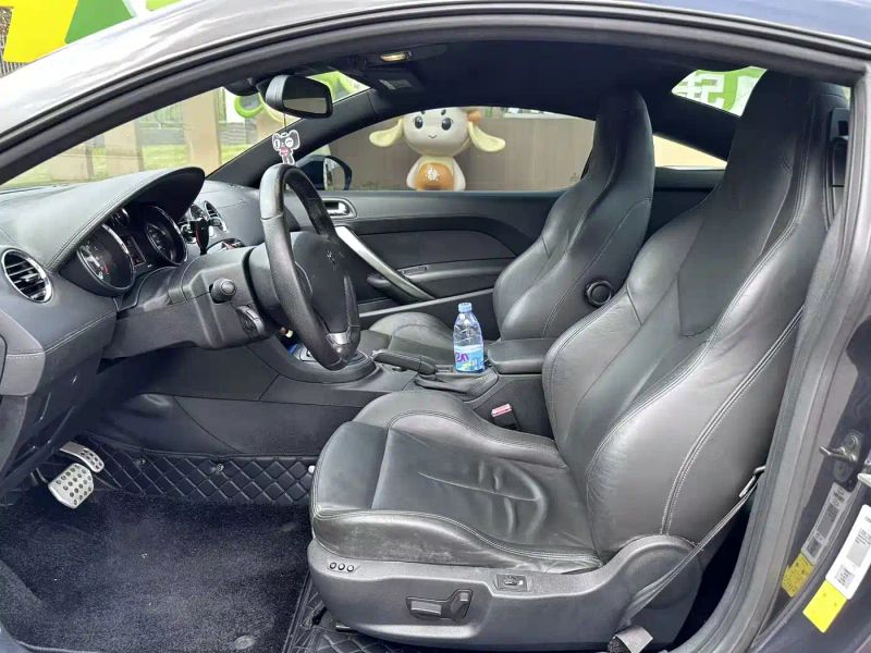 Peugeot RCZ