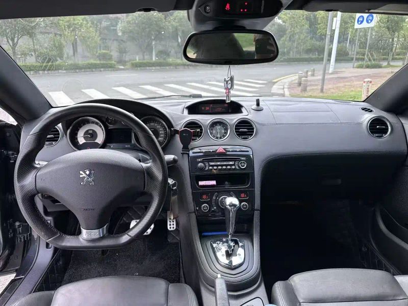 Peugeot RCZ