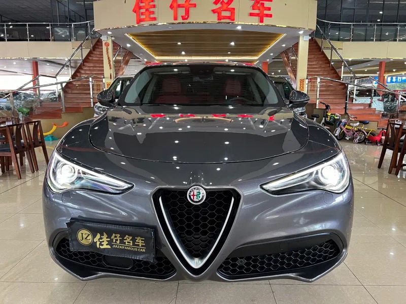 giulia stelvio
