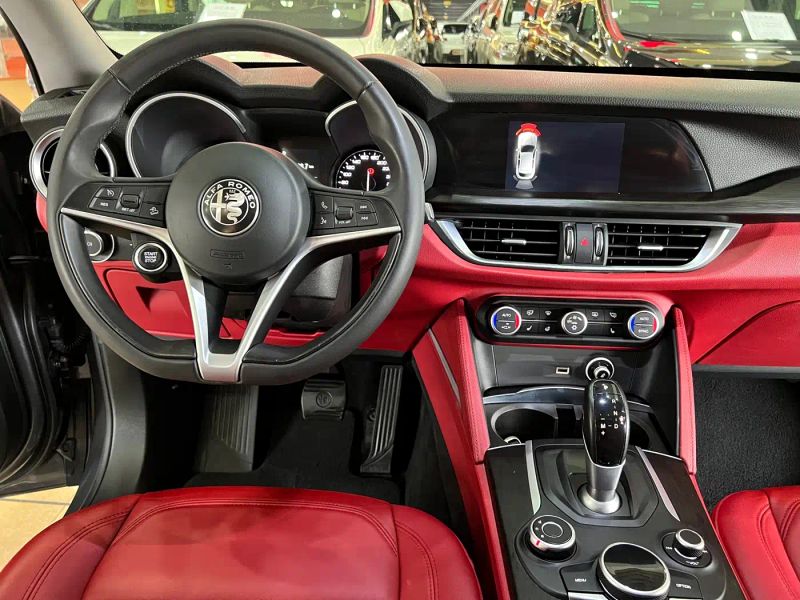 giulia stelvio