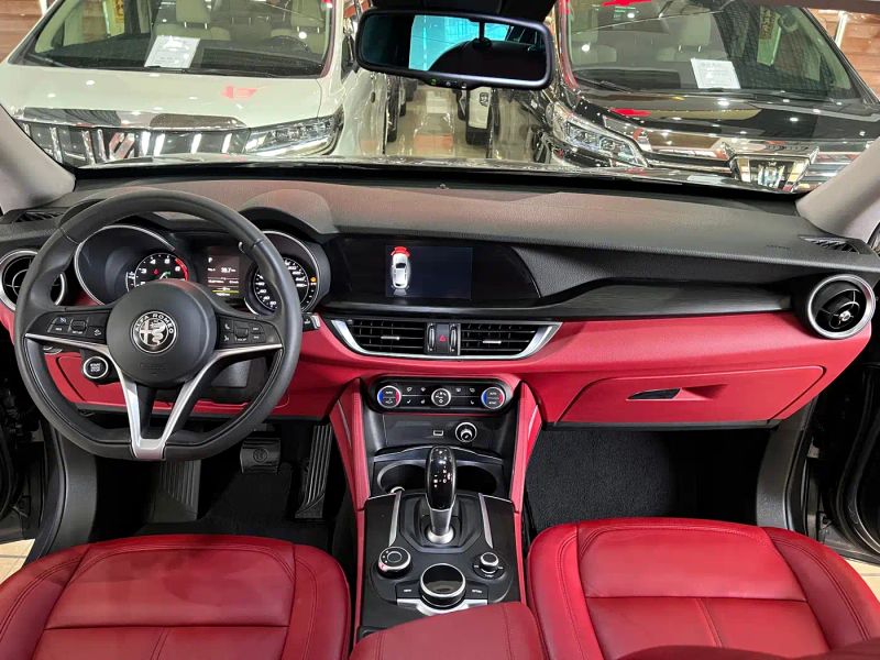giulia stelvio