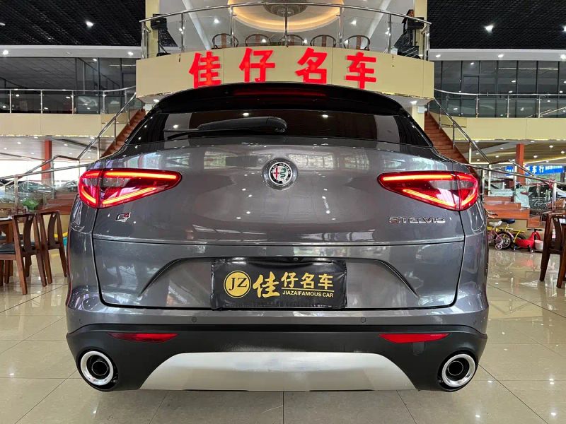 giulia stelvio