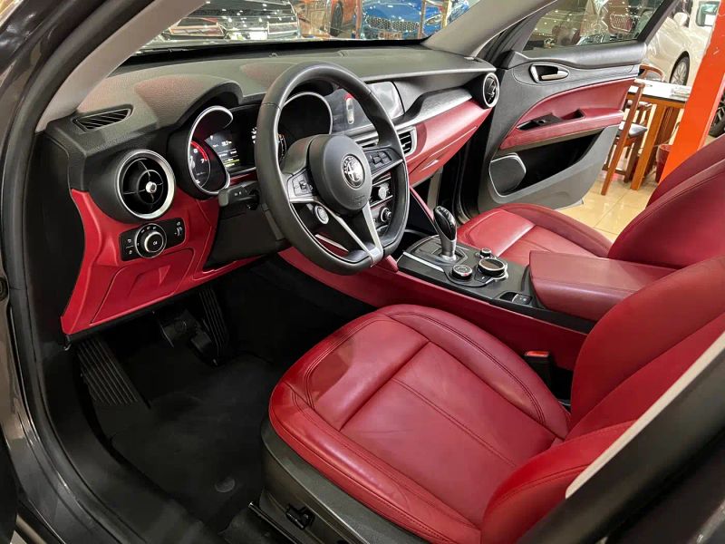giulia stelvio