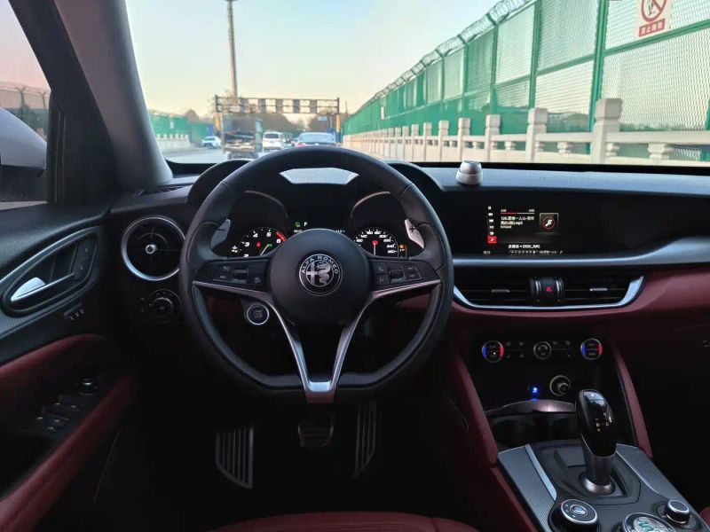 giulia stelvio