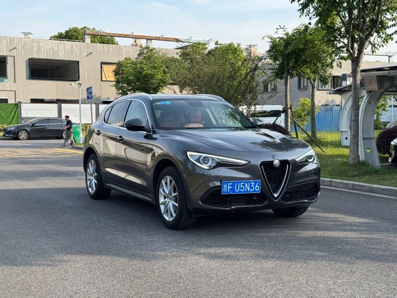 giulia stelvio