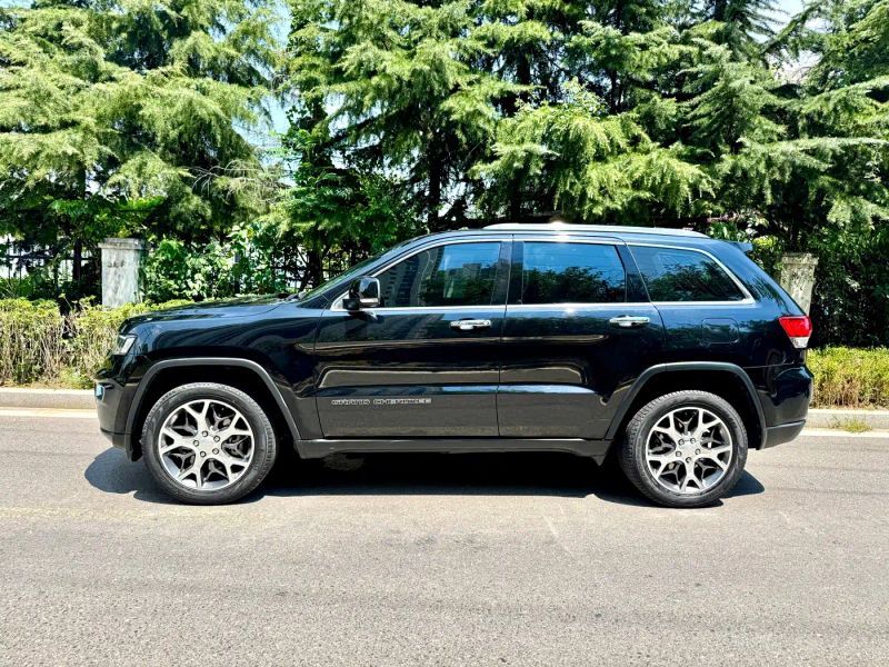 Jeep grand-cherokee-imported