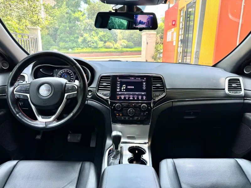 Jeep grand-cherokee-imported