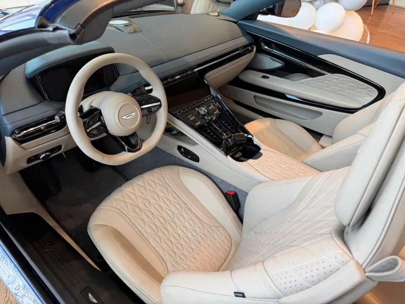 Aston-martin db