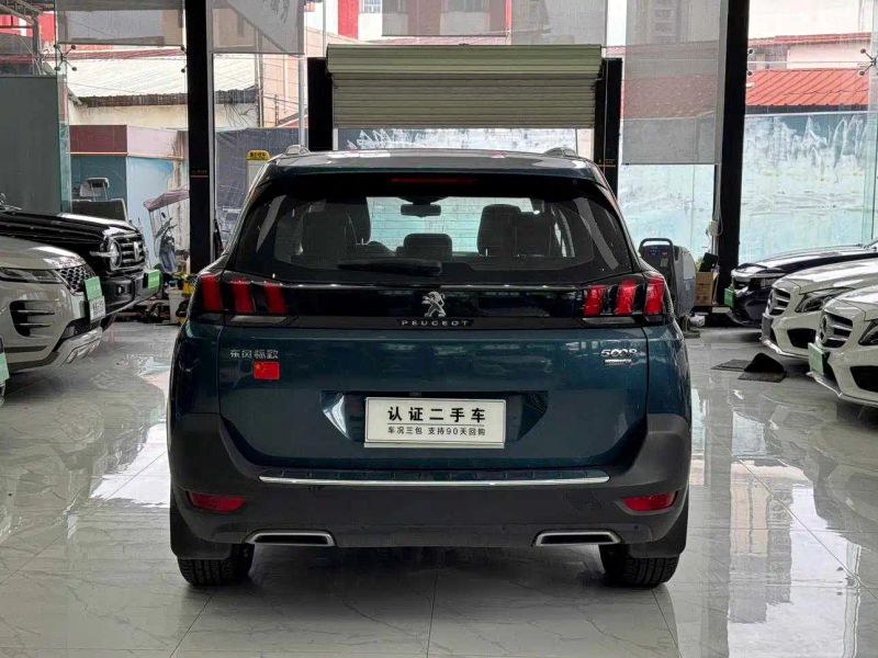 Peugeot 5008