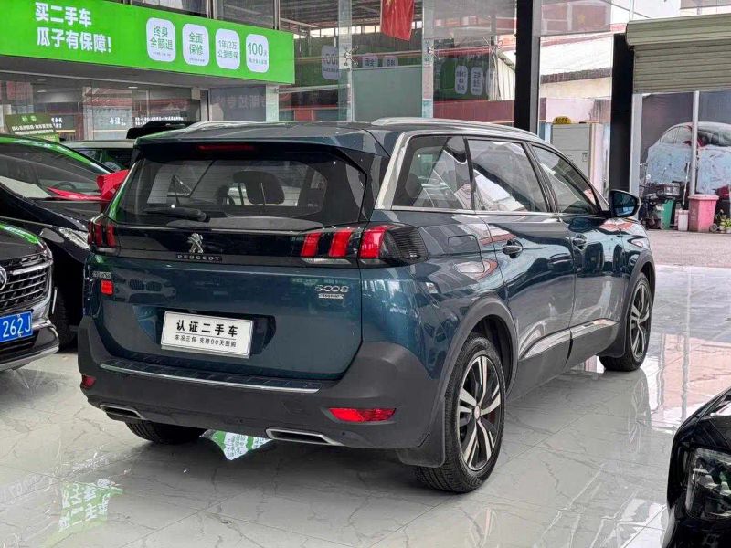 Peugeot 5008