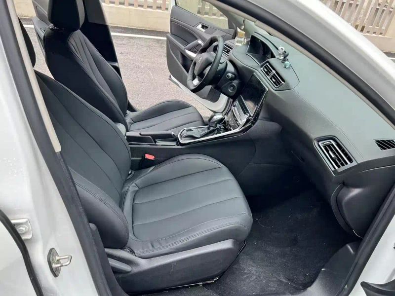 Peugeot peugeot_308