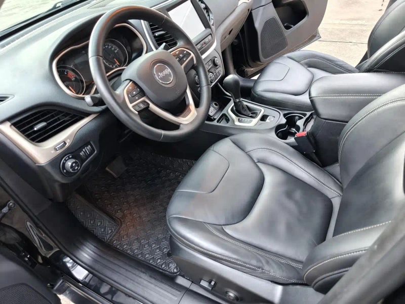 Jeep cherokee