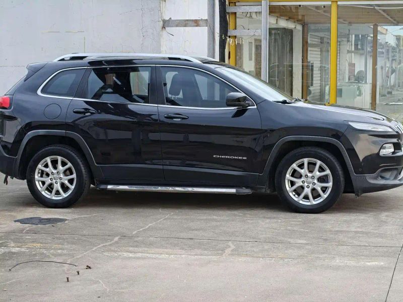Jeep cherokee