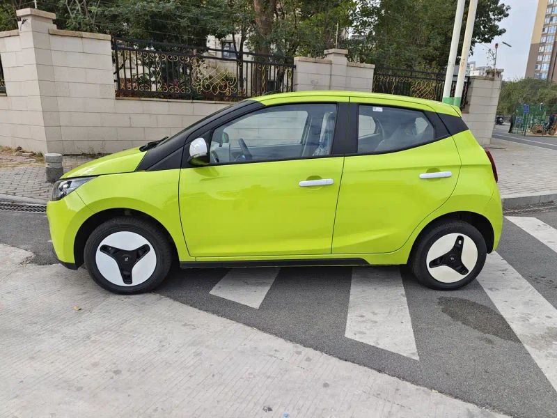 yizhi ev
