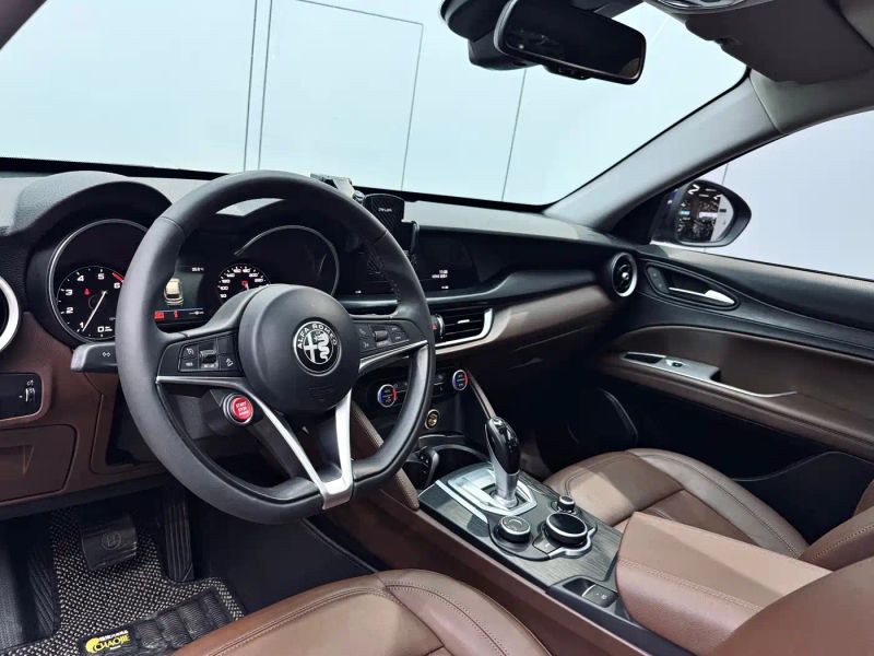 giulia stelvio