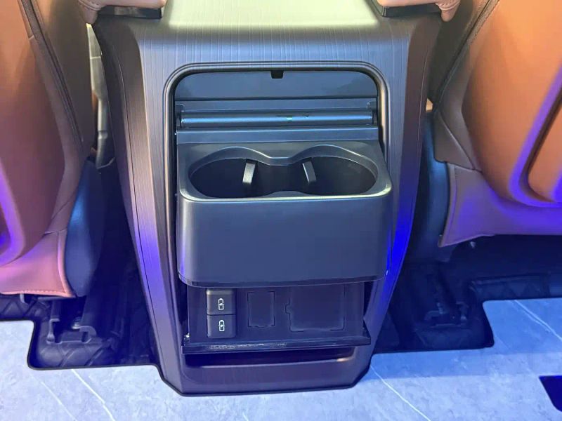 alphard sienna
