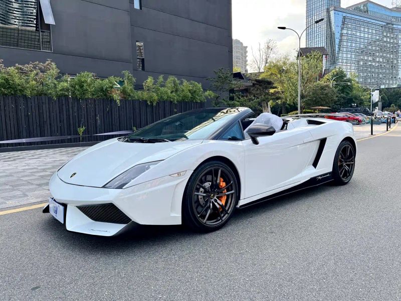 Lamborghini sports_car