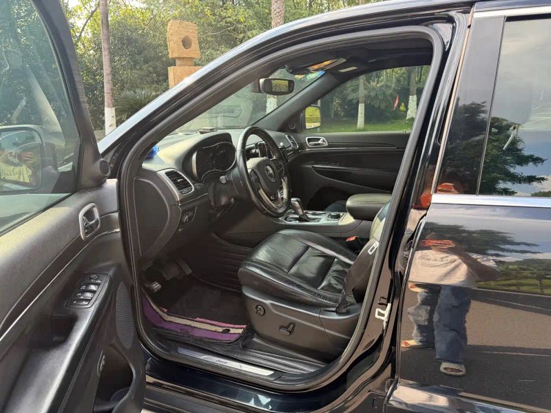 Jeep grand-cherokee-imported
