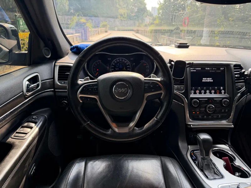 Jeep grand-cherokee-imported