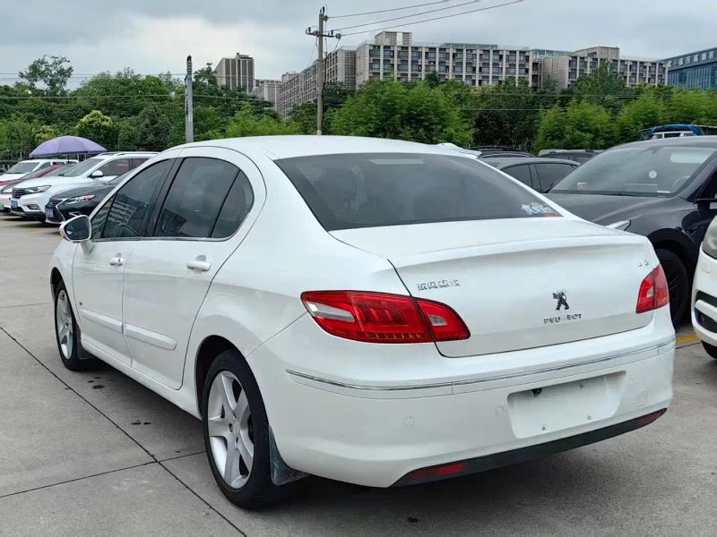 Peugeot peugeot_408