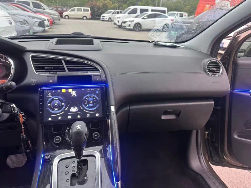 Peugeot peugeot_3008