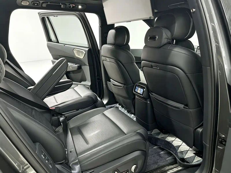 Lynk&co 900