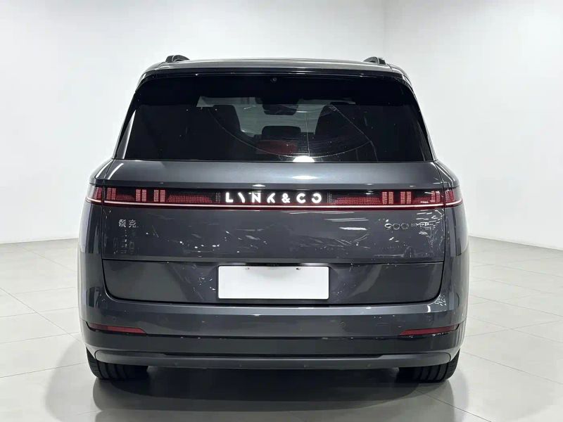 Lynk&co 900