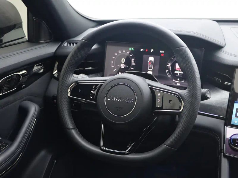 Lynk&co 09