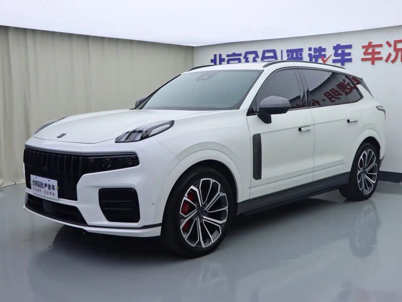 Lynk&co 09
