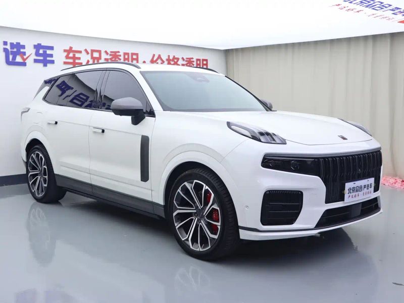 Lynk&co 09