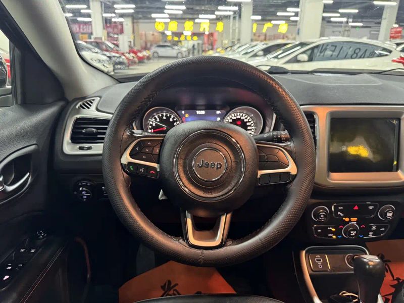 Jeep grand-cherokee-imported