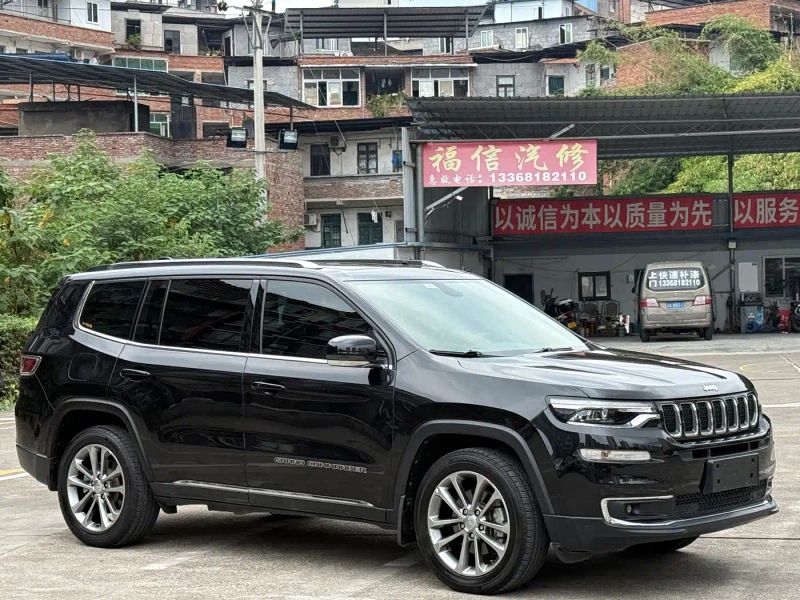 Jeep grand_commander