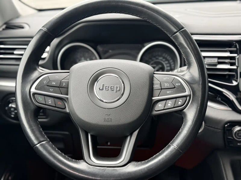 Jeep grand_commander
