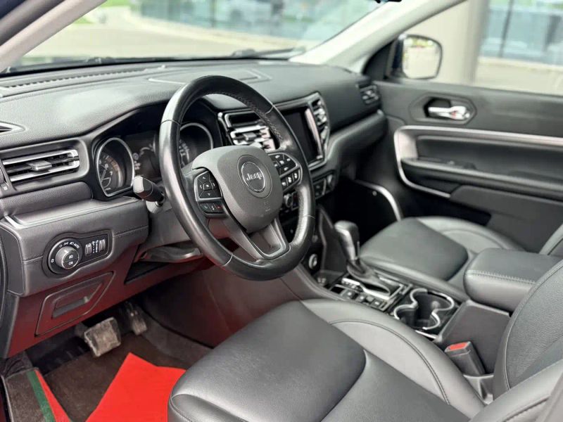 Jeep grand_commander