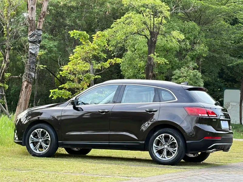 Borgward bx7