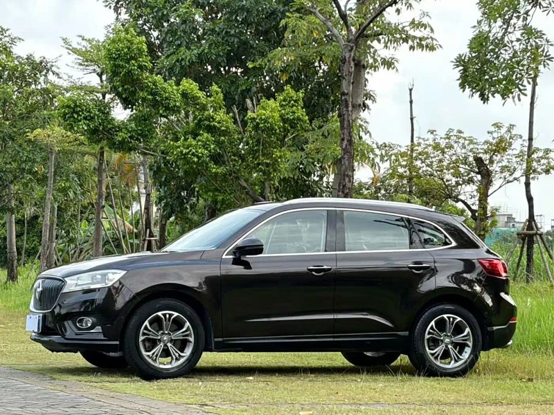 Borgward bx7